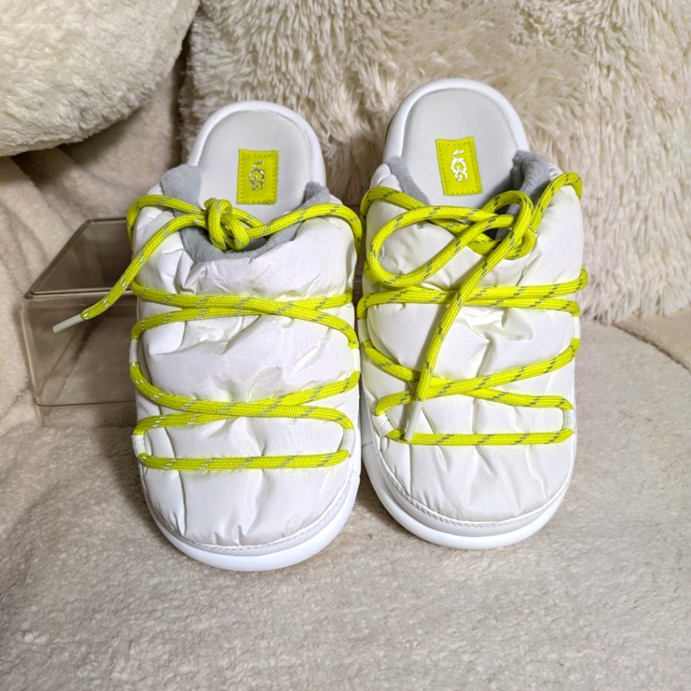 NWOB or Tags Women's UGG White Spacesliders Tech Slides | Size 7